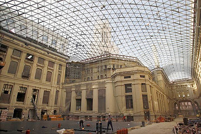 Hiberlux realiza el montaje del lucernario del Palacio de Telecomunicaciones Cibeles