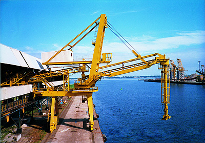 Dos cargadores de TAIM Weser para las terminales portuarias de Bayóvar (Perú) y Puerto de Marsella (Francia)
