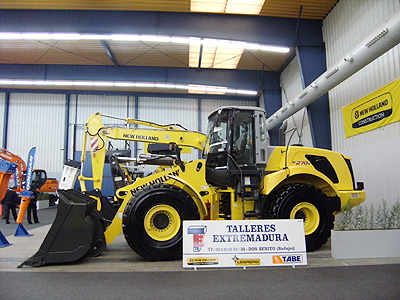 Las máquinas de New Holland presentes en Ficon a través de su concesionario Talleres Extremadura