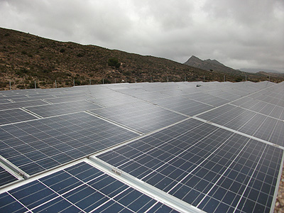 Phoenix Solar finaliza con éxito una central fotovoltaica sobre un depósito de agua
