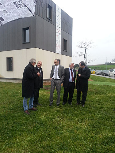 El conseller Felip Puig inaugura un innovador edificio realizado con la colaboraci�n de Rockwool