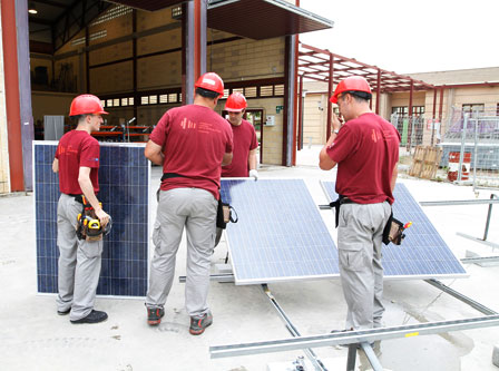 Acuerdo de colaboraci�n entre la Fundaci�n Laboral de la Construcci�n y Centro Nacional de Energ�as Renovables (Cener)