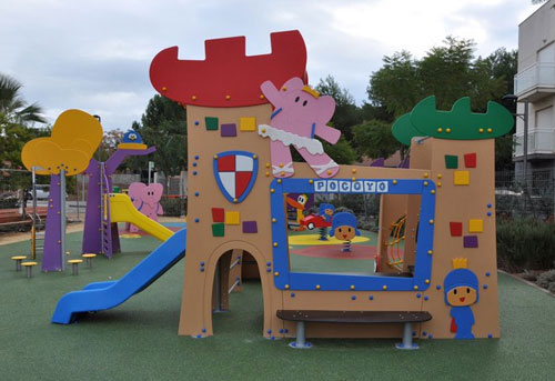 Pocoy� y Hello Kitty llegan a los parques infantiles urbanos de la mano de Urbadep