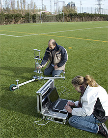 Cataluña chequea la calidad del césped artificial | Construnario.com